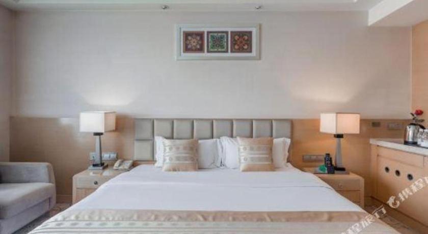 Chengdu Yinsheng International Hotel Supoqiao Exterior photo